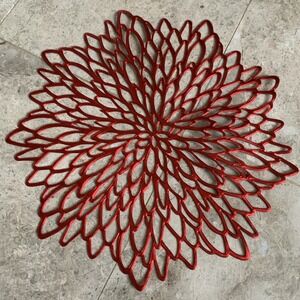 Placemats Pressed Vinyl Metallic Shiny Floral Dinning Mats Round Leaf 18 Red